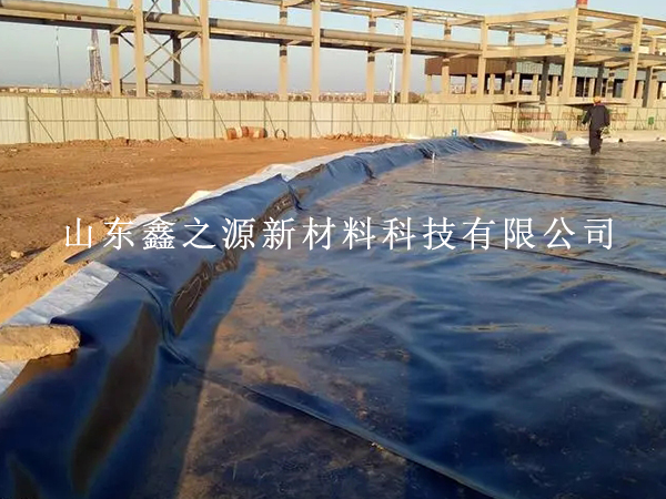 化工油罐區(qū)為何鋪設(shè)hdpe防滲土工膜？