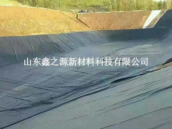 魚塘防滲膜的鋪設(shè)過程需要避免哪些問題？