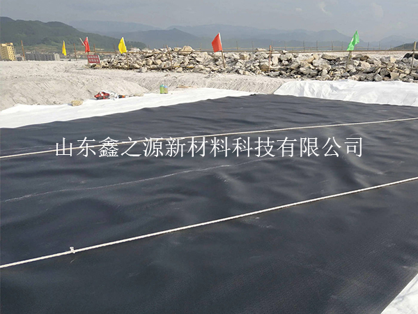 沼氣池黑膜施工的具體要求：精細(xì)施工，確保高效運行